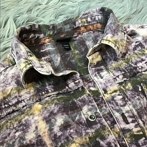 Art Class Grunge Plaid Button Down - Picture 4 of 7